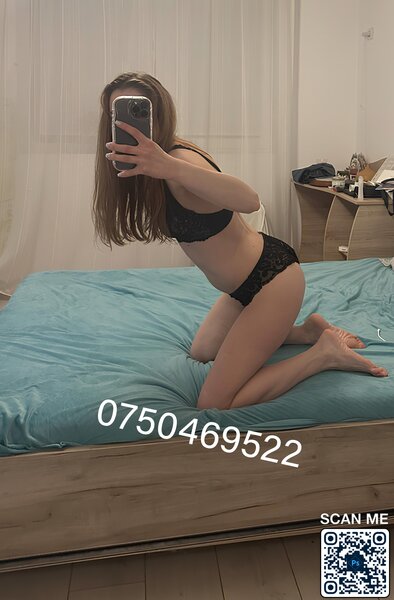 Ruxx 32 skinny girl, incall & outcall Central Address Residence